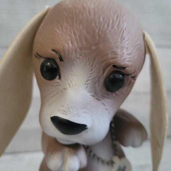 Vintage Sad Puppy Dog Figurine Bank By RDE 69 With Chain Tag - Brown & White - Picture 2 of 8